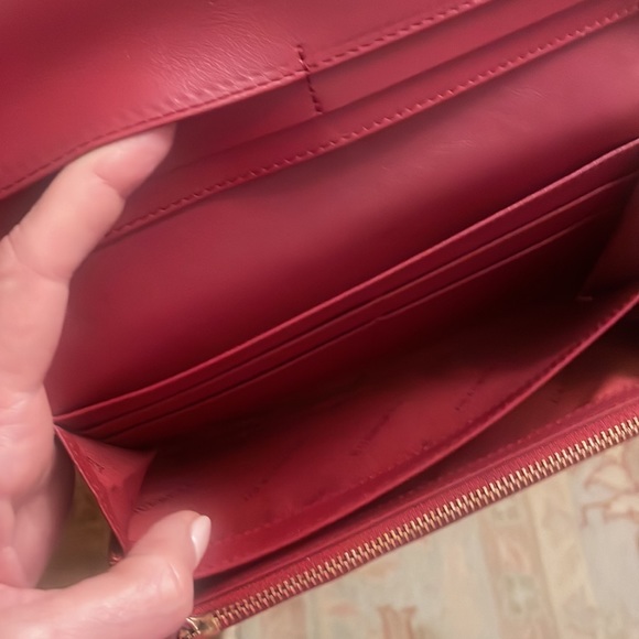 Burberry Vintage Authentic wallet. Chain and insert included . Plaid and Red - Picture 4 of 9